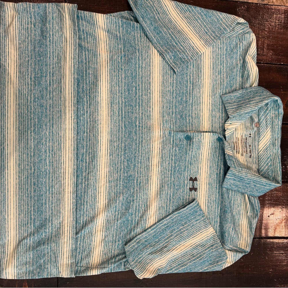 Under Armour Men's Teal and Cream playoff polo heat gear.